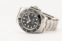 ROLEX DEEPSEA SEA-DWELLER 44MM 136660