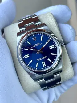 ROLEX OYSTER PERPETUAL 41MM BLUE DIAL 124300. MEN’S WATCH EXCELLENT CONDITION.