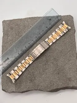93153