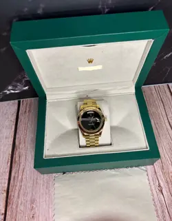 ROLEX DAY-DATE LUXURY WATCH