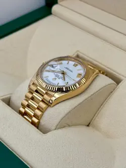 PRESIDENTIAL WHITE