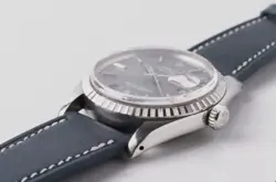 DIAL ON LEATHER