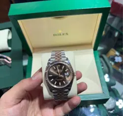 126331 WRISTWATCH