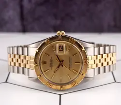GOLD VINTAGE WATCH