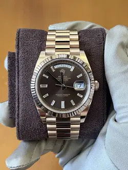 ROLEX DAY-DATE 40 CHOCOLATE BROWN DIAL ROSE GOLD PRESIDENT BRACELET 228235