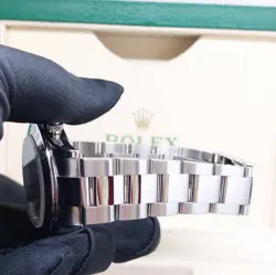 Rolex 40mm Black Indexes Steel Daytona REF: 116520 (Z series)