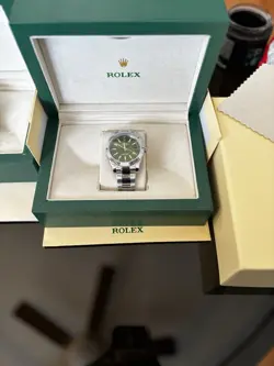 WATCH BOX AND