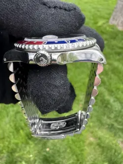 Rolex 16700 GMT Master Pepsi Jubilee  w/ Box & Papers AMAZING SET!