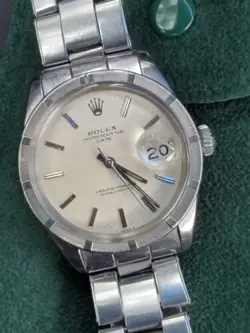 CREAM DIAL WATCH