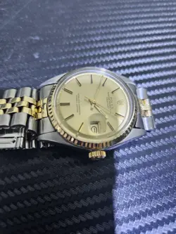 ROLEX DATEJUST 36MM SILVER DIAL STAINLESS STEEL BRACELET 1601 - 1977