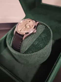 Rolex Oyster Perpetual Date 1967 34mm - Rare Silver Dial, Black Hightlights