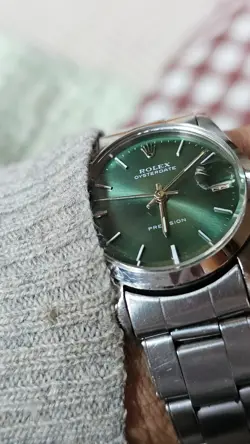 Vintage Rolex Oysterdate 6466 Olive Green Dial Boy-Size Hand-Wining Watch 1969