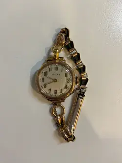 WRISTWATCH 25 RUBY