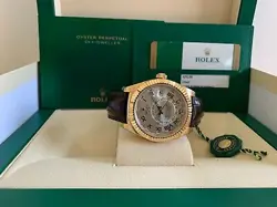 NUMERAL DIAL WATCH