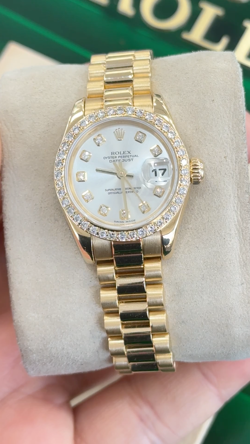 GOLD CUSTOM