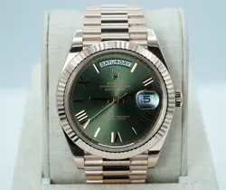 ROLEX 228235 DAY DATE 40 18K ROSE GOLD OLIVE GREEN ROMAN DIAL 2023 FULL SET