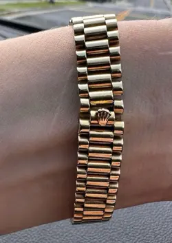 Rolex Lady-Datejust 69138 Gold President Bracelet with Gold and White Bezel