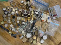 LARGE LOT OF VINTAGE WATCHES AND PARTS SEIKO UNIVERSAL GENEVE ROLEX OMEGA