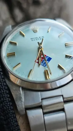 WATCH 1975