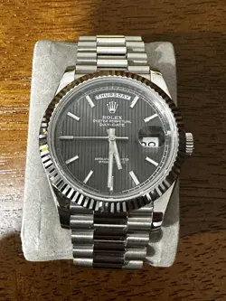 ROLEX DAY-DATE 228206 SILVER PRESIDENT BRACELET