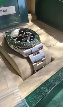 NEW ROLEX SUBMARINER