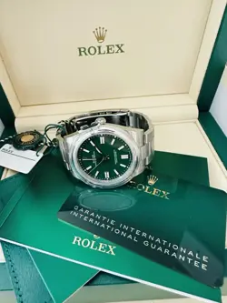2024 ROLEX OYSTER