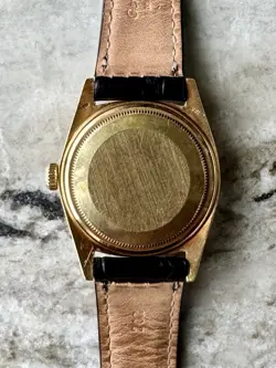 ROLEX DATEJUST 1601 18KT SOLID GOLD WATCH CROCODILE STRAP CHAMPAGNE STICK DIAL