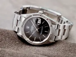 ROLEX OYSTER-PERPETUAL DATE