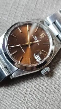 HAND-WINDING WATCH 1975