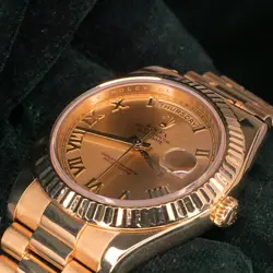 Rolex Day-Date Champagne Roman Fluted Bezel Yellow Gold MINT FULL SET 218238