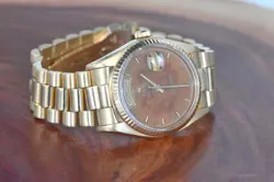 WOOD DIAL WATCH