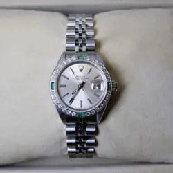 ROLEX DATE LADIES STAINLESS STEEL SILVER INDEX DIAL DIAMOND BEZEL WATCH 26 BOX