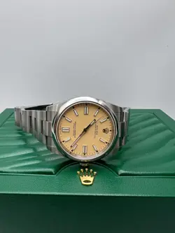 ROLEX OYSTER PERPETUAL 41MM 124300 CUSTOM BEIGE DIAL + ORIGINAL BOX PAPERS