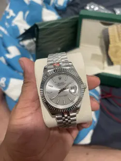 ROLEX OYSTER PERPETUAL DATEJUST SILVER DIAL JUBILEE BRACELET WATCH