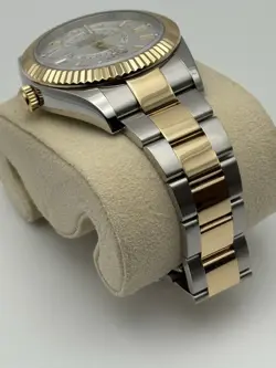 326933 GOLD AND