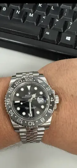 ROLEX GMT MASTER II 126710 GRNR 40MM