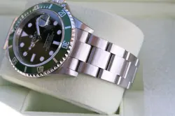 ROLEX 16610LV SUBMARINER GREEN ANNIVERSARY 50TH V NIB