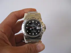 HOLES SEL GMT