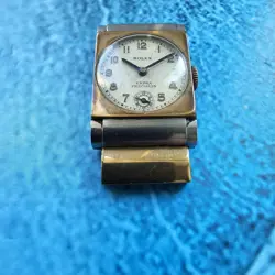 HAND-WINDING WRISTWATCH