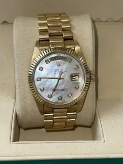 ROLEX DAY-DATE 18238 PRESIDENT 18K GOLD 36MM-WHITE MOP DIAMOND DIAL