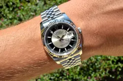 BLACK TUXEDO DIAL