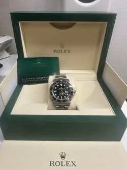 ROLEX SUBMARINER 41MM STAINLESS STEEL AUTOMATIC WATCH
