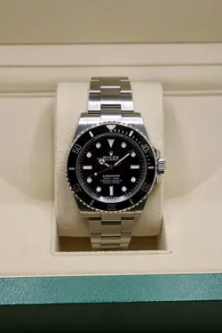 ROLEX SUBMARINER NO DATE 124060 41MM BOX + PAPERS
