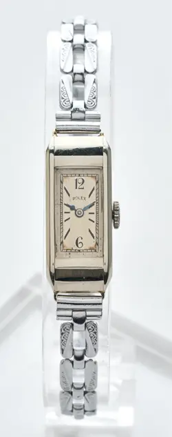 ‘1930’ RARE 18K