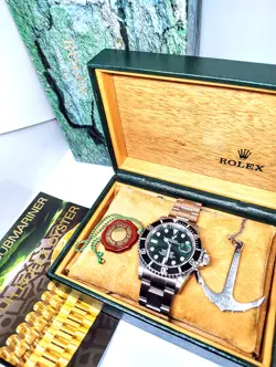 WRIST WATCH 
