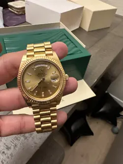 ROLEX DAY-DATE DIAMOND CHAMPAGNE  40MM ( REFINISHED  FACE )