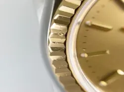 BEZEL WATCH WITH