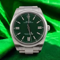 2024 ROLEX OYSTER PERPETUAL 124300 - 41MM - GREEN DIAL - BOX AND PAPERS