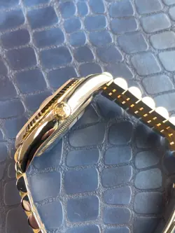 CHAMPAGNE MOTIF