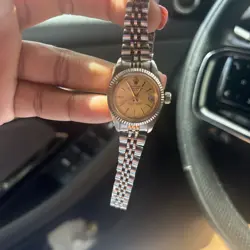 WOMEN VINTAGE GOLD ROLEX WATCH